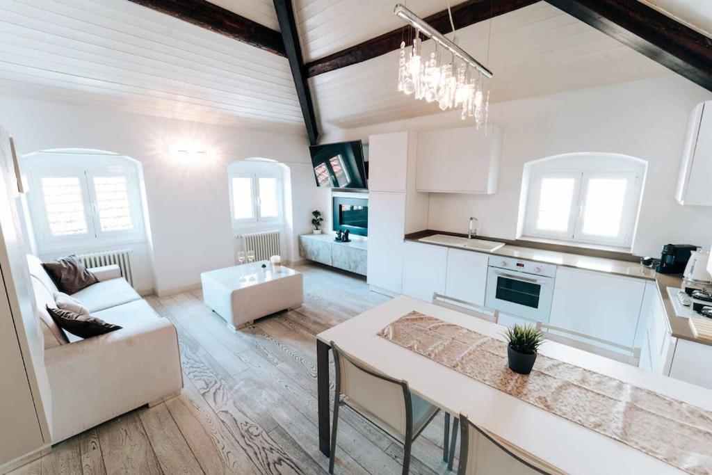Loft Cavour - Teatro Ariston Apartment Sanremo Ngoại thất bức ảnh